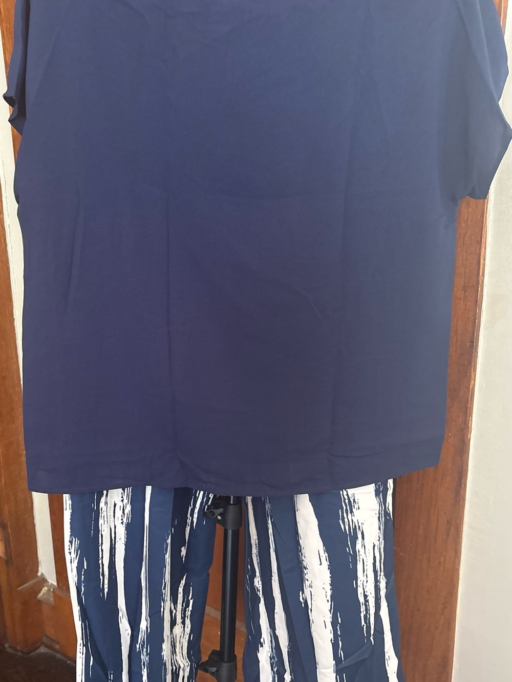 Navy Tee & Blue/White Brushstroke Print Wide-Leg Pants Set - Picture 11 of 13